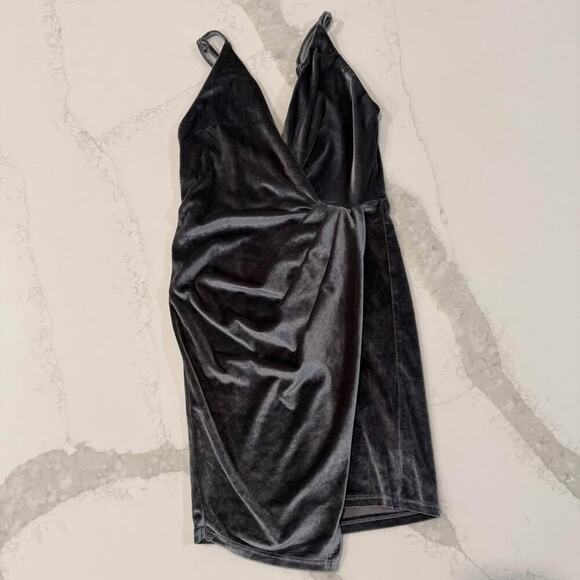 Love Velvet Wrap V-Neck Mini Bodycon Party Dress Womens Small Gray Sexy GoingOut - Picture 1 of 8
